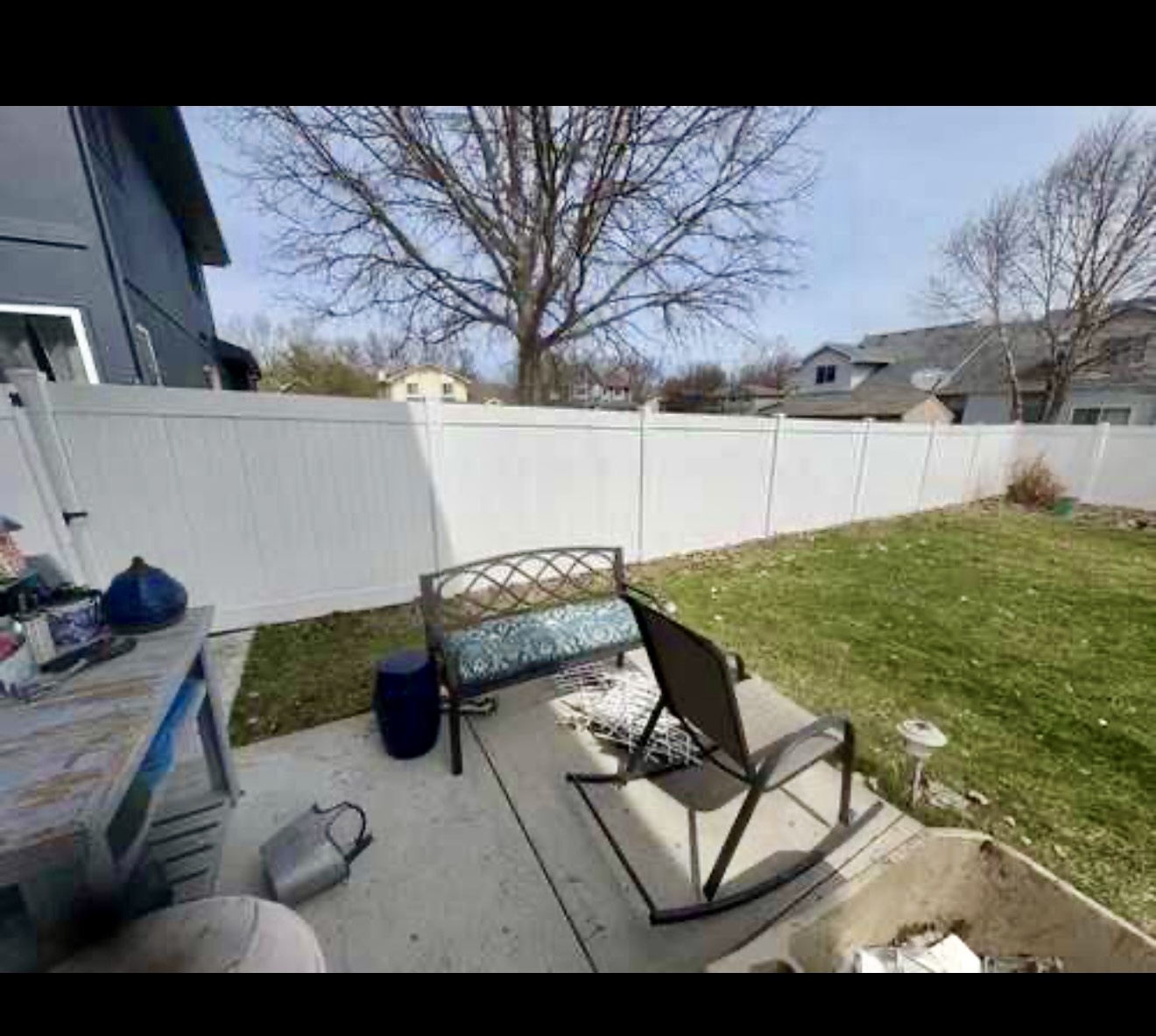 White vinyl fence reinstallation project
